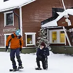 Хостел Kuerkievari Kuerhostel Экясломполо