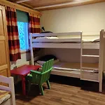 Kuerkievari Kuerhostel Hostel Akaslompolo