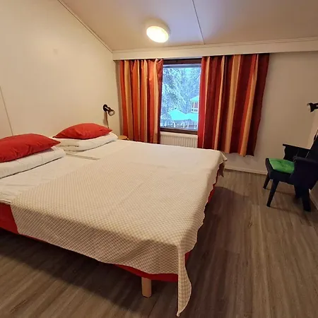 ホステル Kuerkievari Kuerhostel Äkäslompolo