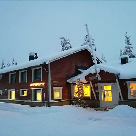 Kuerkievari Kuerhostel אכסניה