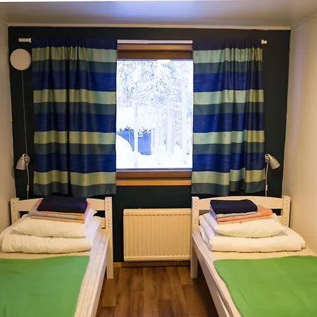 Kuerkievari Kuerhostel ホステル Äkäslompolo