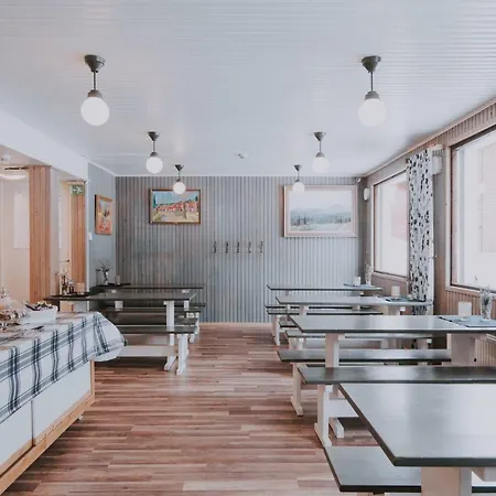 Kuerkievari Kuerhostel ホステル