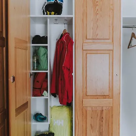 ホステル Kuerkievari Kuerhostel Äkäslompolo