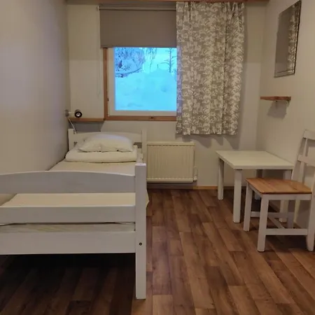 Kuerkievari Kuerhostel Хостел *