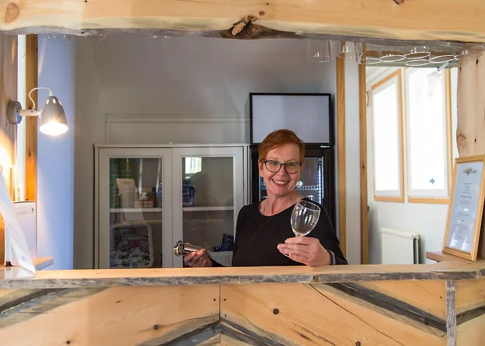 Kuerkievari Kuerhostel Vandrarhem *