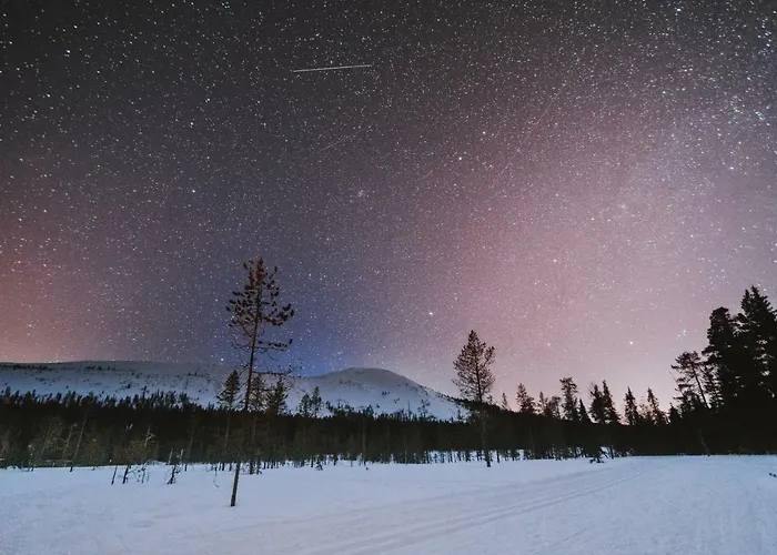 Kuerkievari Kuerhostel אכסניה *