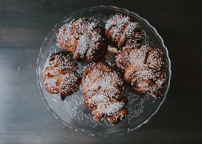 Kuerkievari Kuerhostel אכסניה *